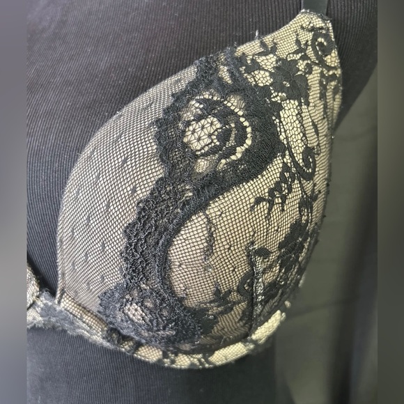 Victoria Secrets 34DDD Black lace dream angles push up - Picture 2 of 6